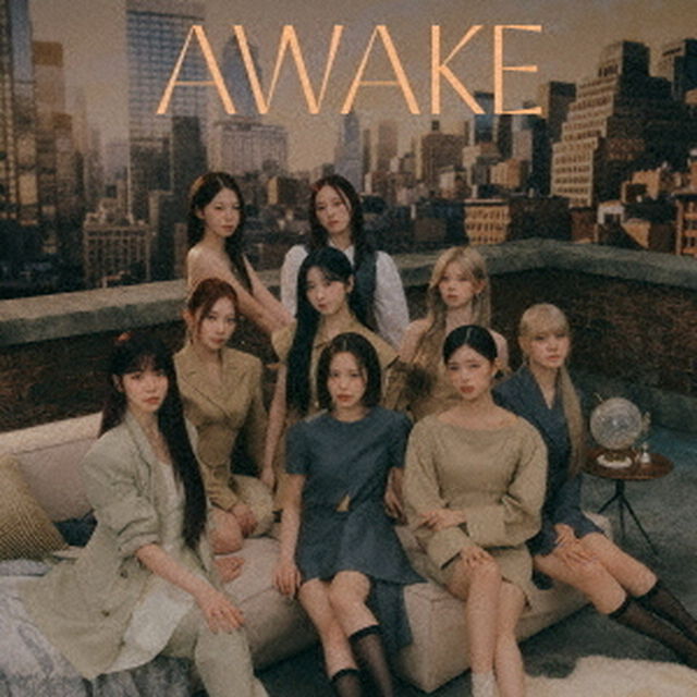 NiziU／AWAKE（通常盤／CD）（セブンネット限定特典：オリジナル・ペットボトルキャップ（全9種の内、1種をランダムにてお渡し ※ソロ写真全9種））（ＣＤ）
