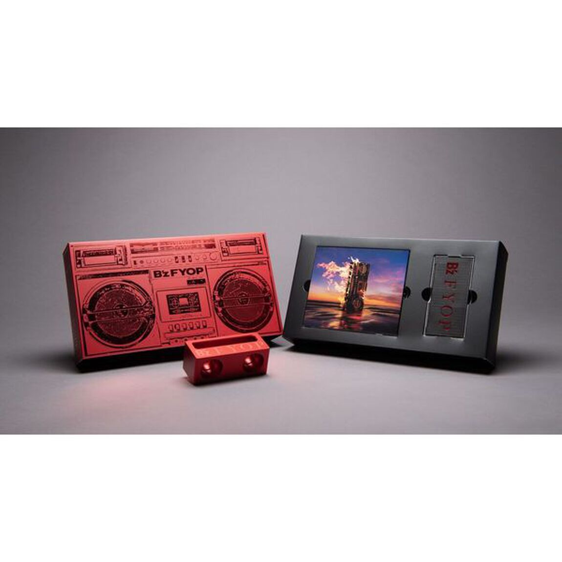 B&rsquo;z／FYOP（数量限定盤／CD＋メタルスマートフォンスピーカー＜RED＞）（セブンネット限定特典：マルチショルダーバッグ）（ＣＤ）