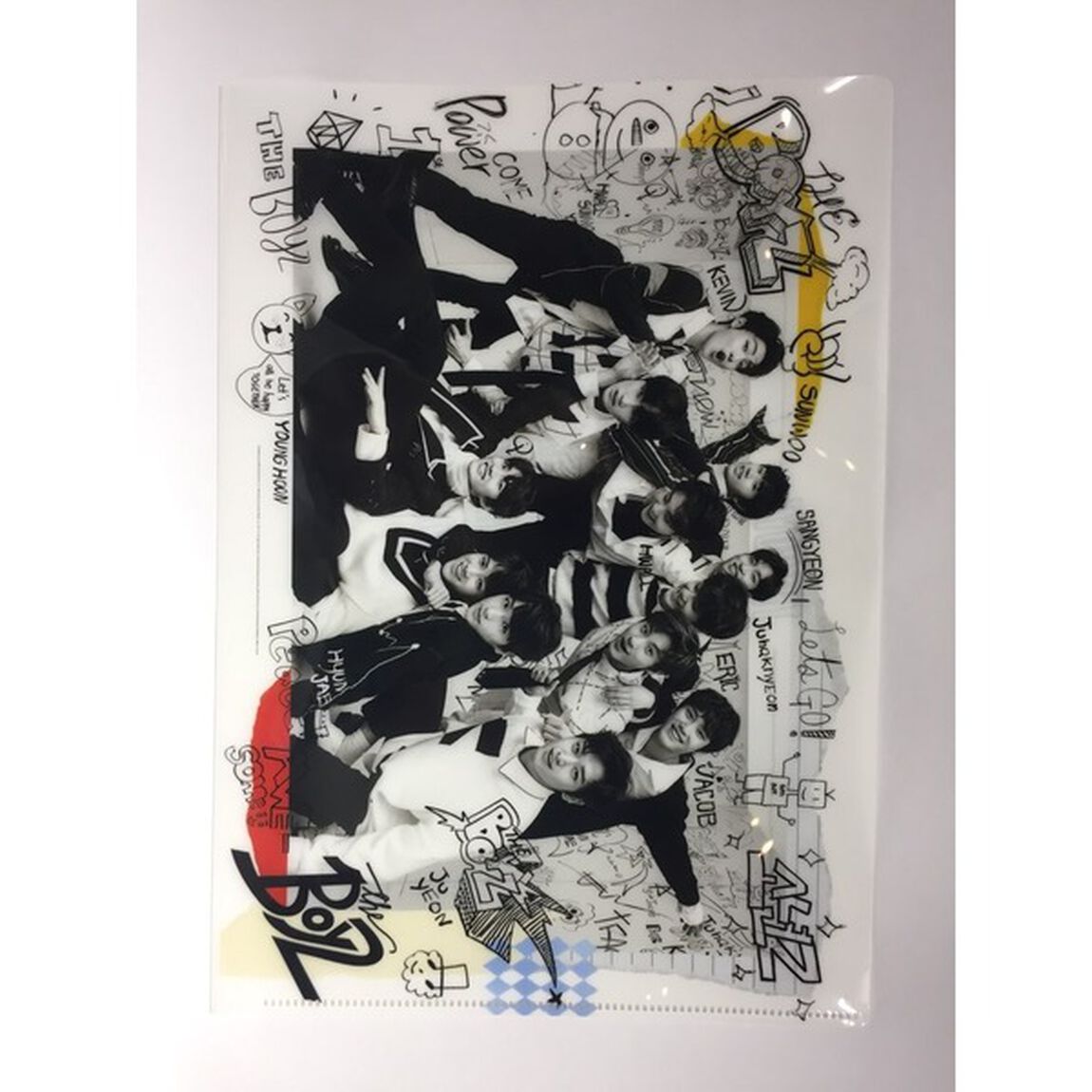 THE BOYZ／THE FIRST　LIVE ver.（セブンネット限定特典：卓上ミニチュア等身大パネル＋クリアファイル）（ＣＤ）