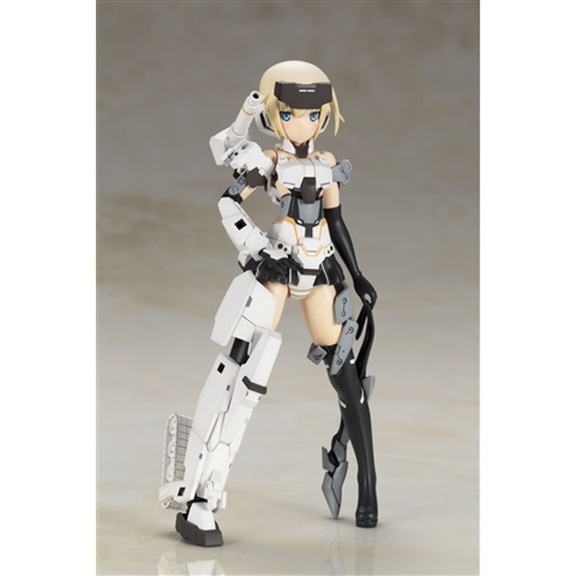 フレームアームズ・ガール 4 ＜Blu-ray限定プラモデルキット 【アニメ版 轟雷改】付／完全数量限定生産＞（Ｂｌｕ－ｒａｙ　Ｄｉｓｃ）