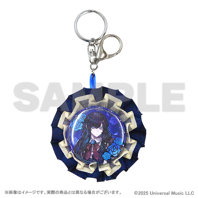 Ado  缶バッジ付きロゼットリボンキーホルダー（2026年4月以降発売予定）