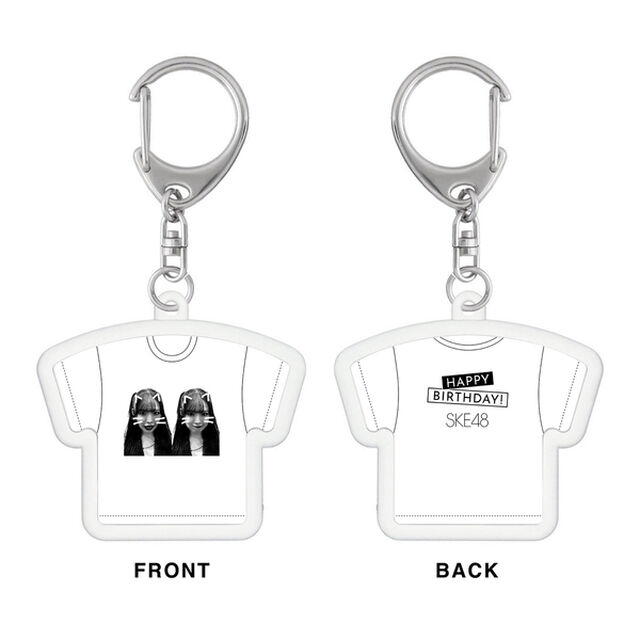 【SKE48】岡本彩夏　生誕記念Tシャツ型アクリルキーホルダー（2024年8月度）