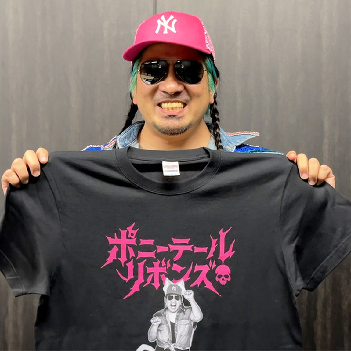 【ポニーテールリボンズ】ちょうど21周年Tシャツ　第2弾『猫ユイチン』 ブラック／ピンク　XLサイズ