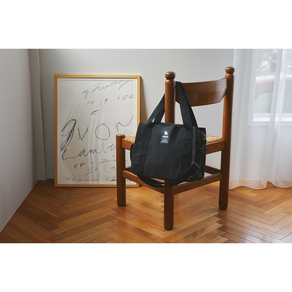 moz 3層構造ですっきり収納！ BIGなショルダーバッグBOOK Special Package（セブン－イレブン／セブンネット限定パッケージ）
