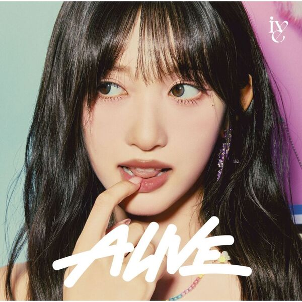 IVE／ALIVE（メンバーソロジャケット盤 (LEESEO ver.)／CD）（セブンネット限定特典：L判ブロマイド (ソロ6種ランダム)）