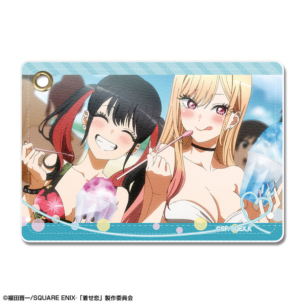 TVアニメ「その着せ替え人形(ビスク・ドール)は恋をする」 レザーパスケース Ver.2 デザイン13(喜多川海夢&菅谷乃羽)